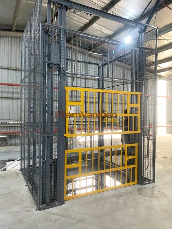 Ứng Dụng Của Thang Nâng Hàng 3000kg (3 Tấn) Ứng Dụng Của Thang Nâng Hàng 3000kg (3 Tấn)