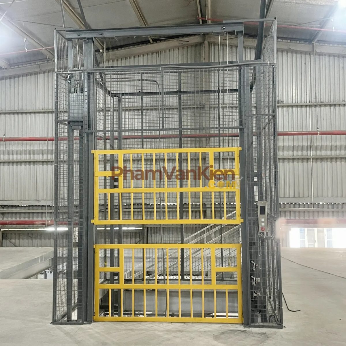 Địa Chỉ Mua Thang Máy Thủy Lực Chở Hàng 5 Tấn (5000kg) Uy Tín Địa Chỉ Mua Thang Máy Thủy Lực Chở Hàng 5 Tấn (5000kg) Uy Tín